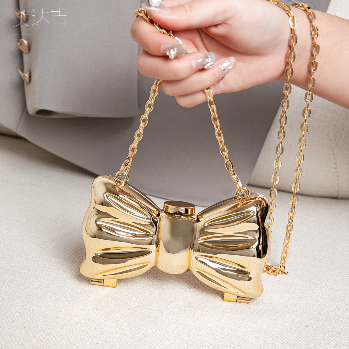 Parlak Altın Metal Fiyonk Şekl - Clutch Bag Evening incelemesi ve fiyatı